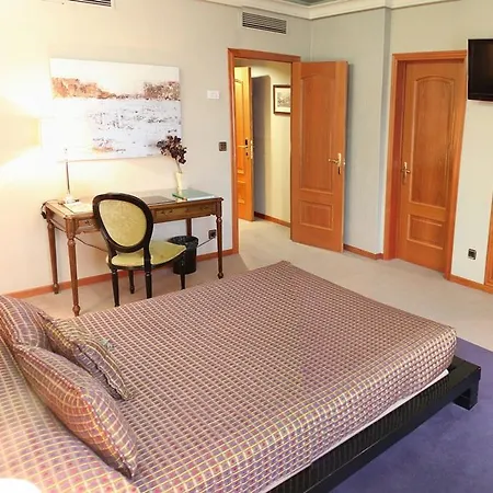 Ciudad De Hotel