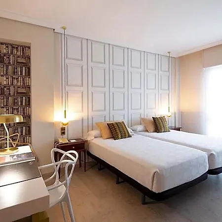 Ciudad De Hotel 4*